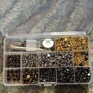 Metal Snap Fastener Kit in Gold and Silver